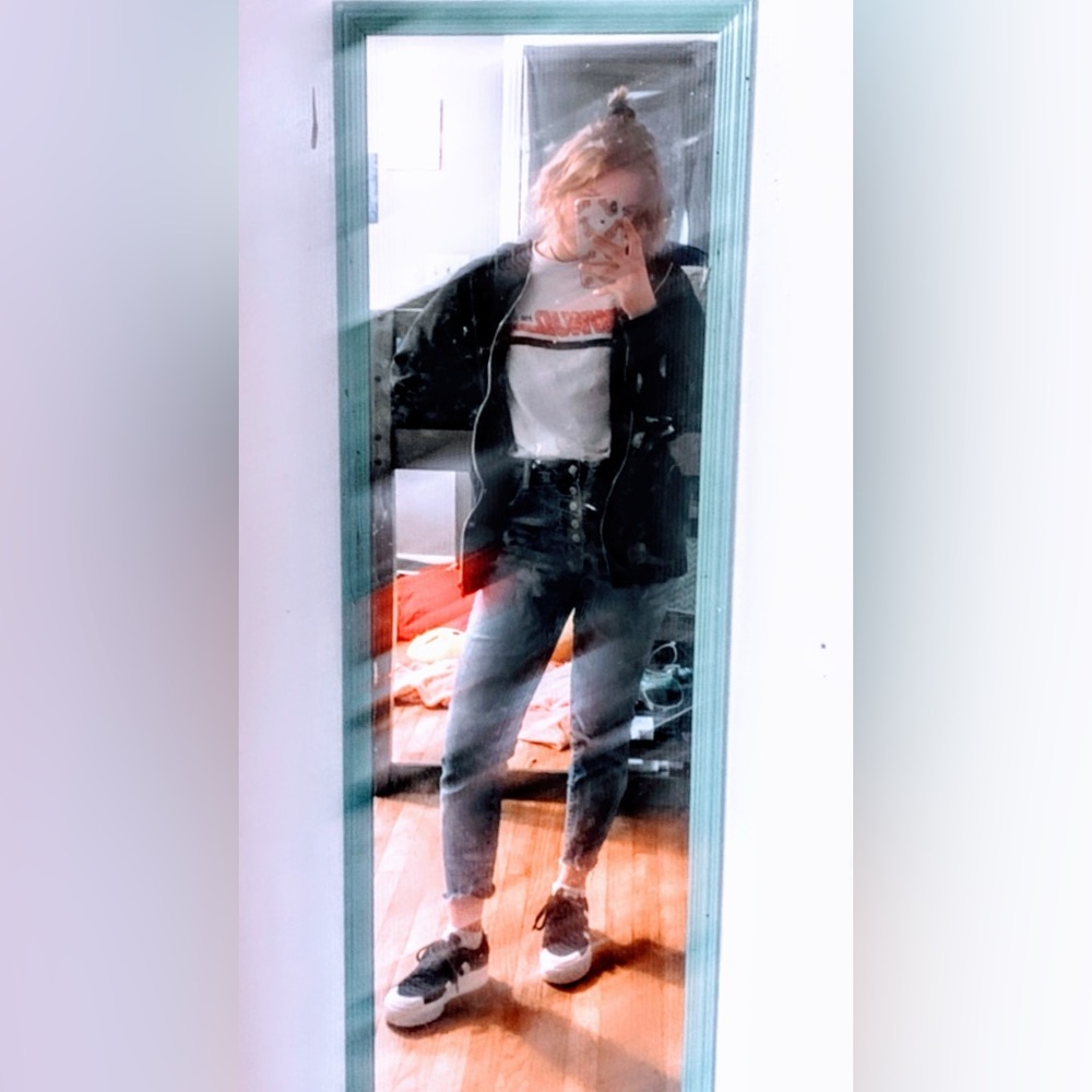 Meet your Posher, Emily